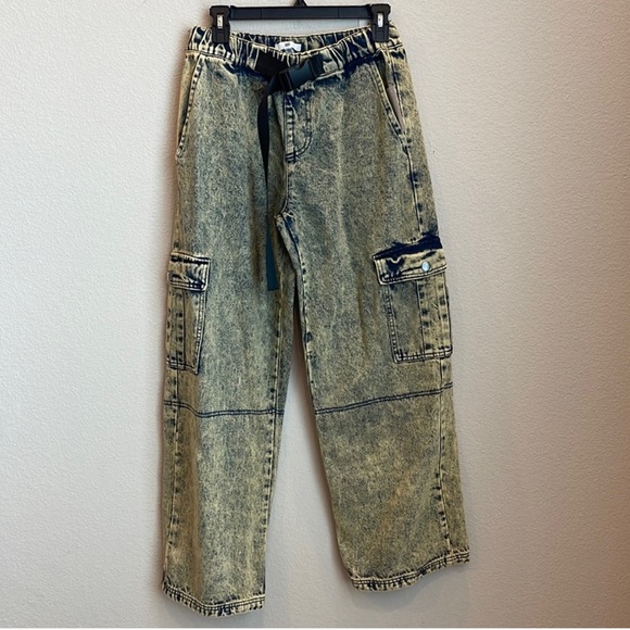 NWT BP Pride Gender Inclusive Belted Denim Cargo Pants Size Small - Picture 2 of 11